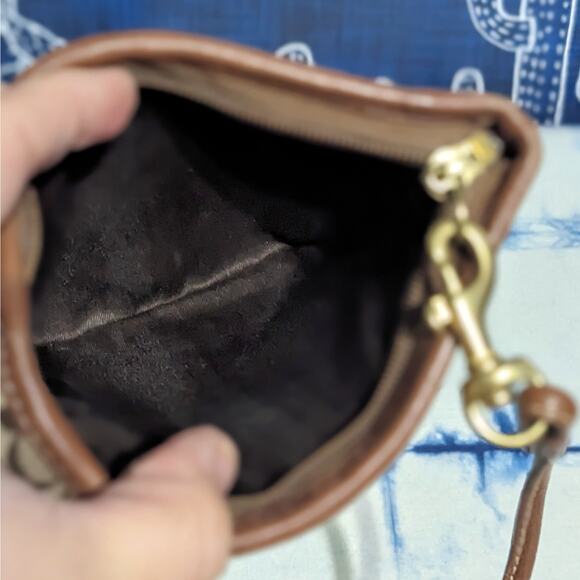 Coach Signature Canvas Wristlet Pouch Wallet Pocket Brown Women's Size OS - Picture 6 of 6